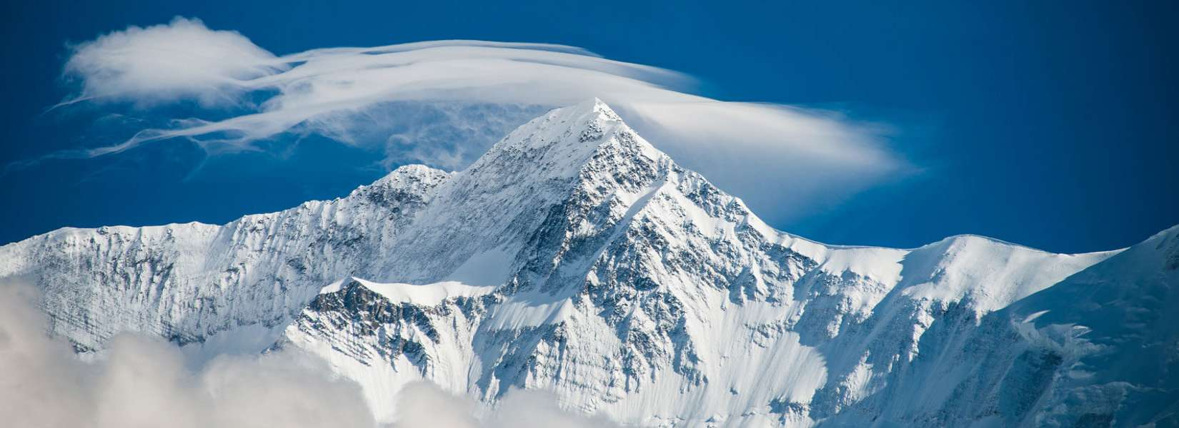 Scenic view of the himalaya 